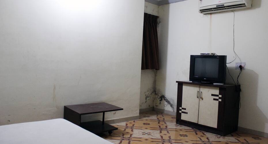 Hotel Rest & Ride, Ahmedabad 3